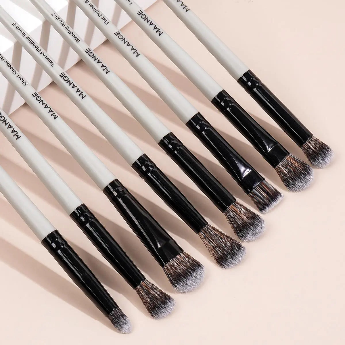 MAANGE Soft Bristle Makeup Brushes Sets, Multifunctional Makeup Brushes, Cosmetic Brushes, with Comfortable Grip, 25Pcs/Set Makeup Tools for Foundation, Powder, Concealers, Eyeshadow, Blush, Valentine'S Day Gift, Makeup Brush Kit